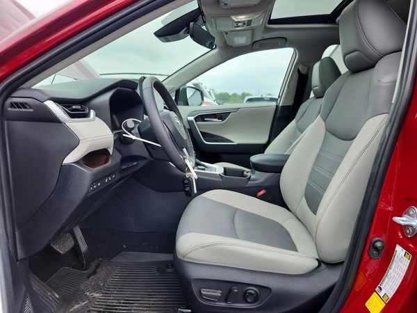 2024 TOYOTA RAV4 Limited