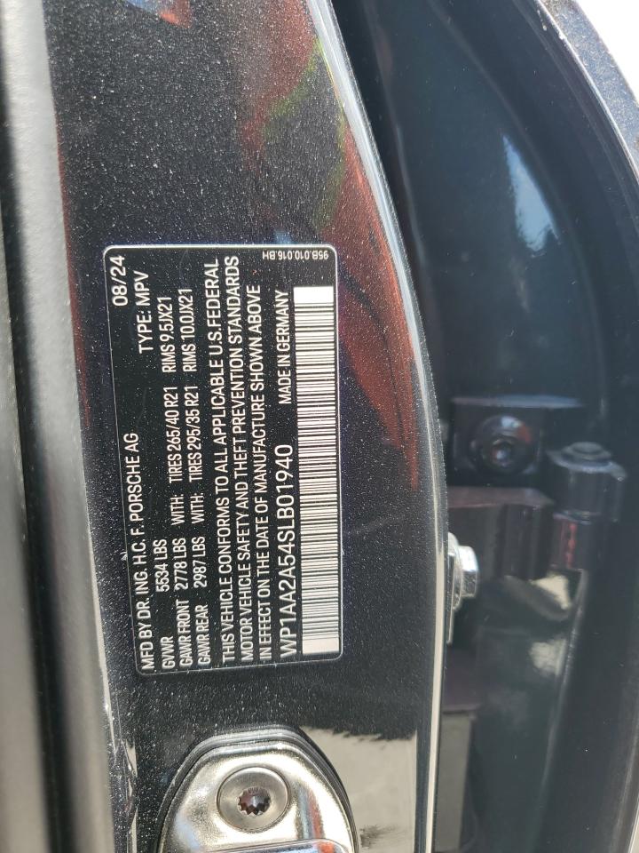 2025 PORSCHE MACAN