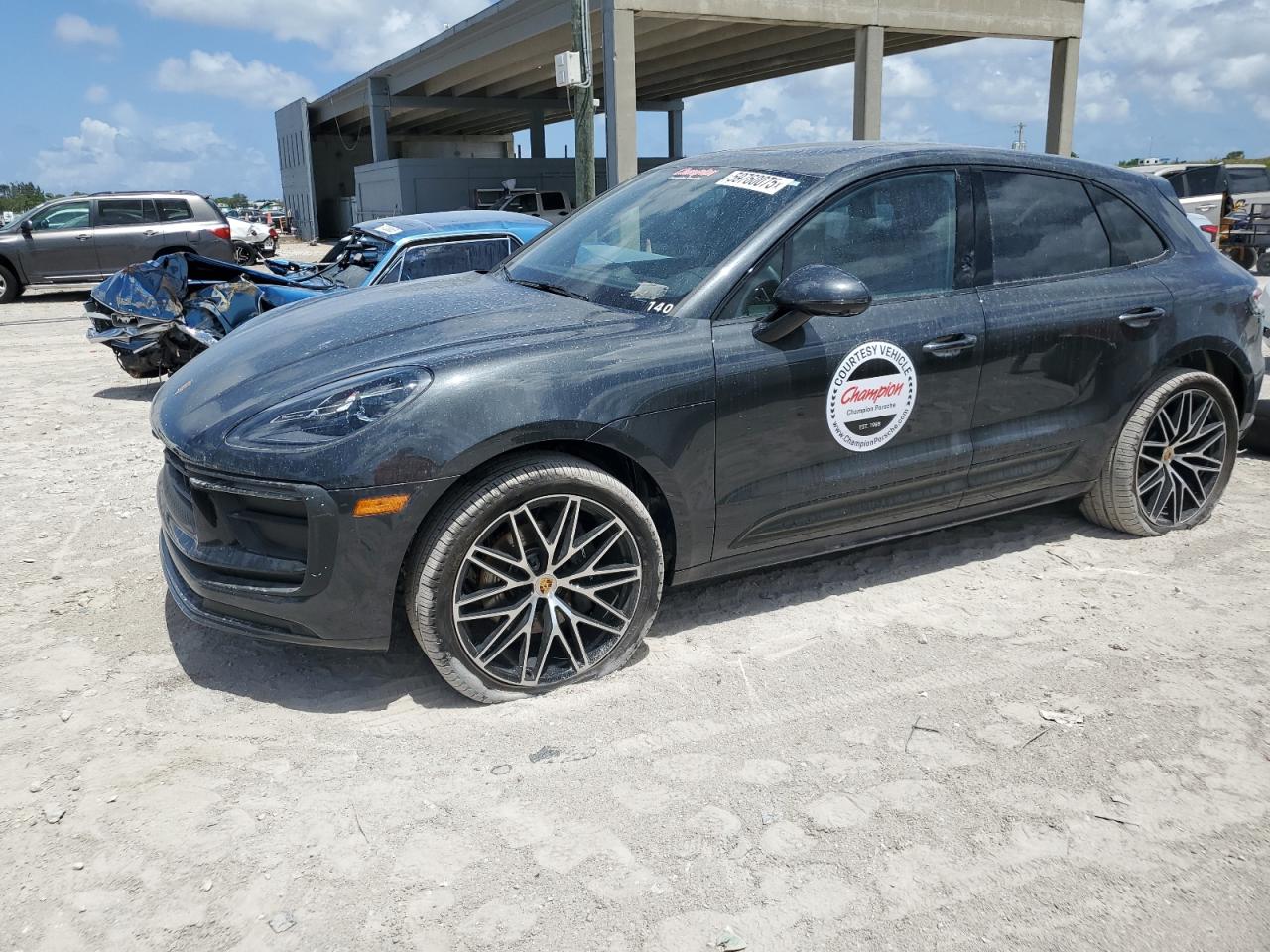 2025 PORSCHE MACAN