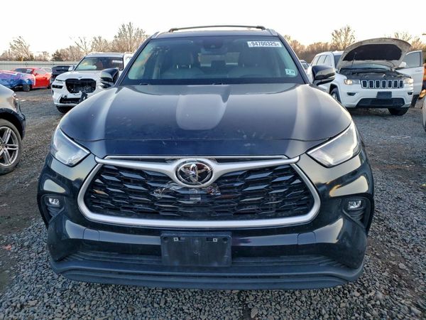 2024 TOYOTA HIGHLANDER