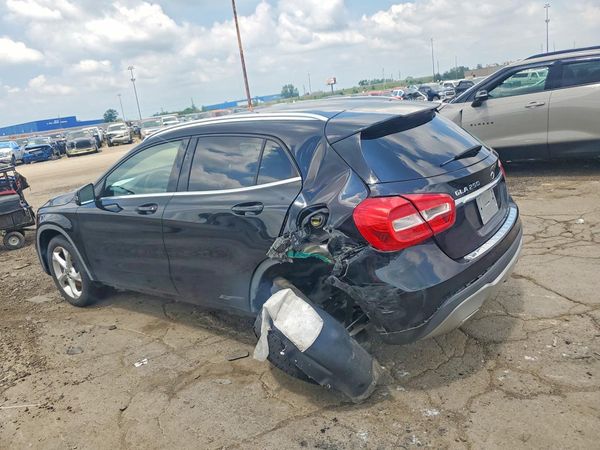 2019 MERCEDES-BENZ GLA