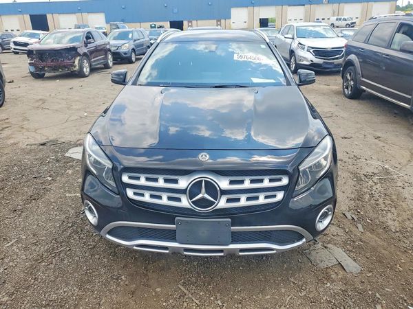 2019 MERCEDES-BENZ GLA