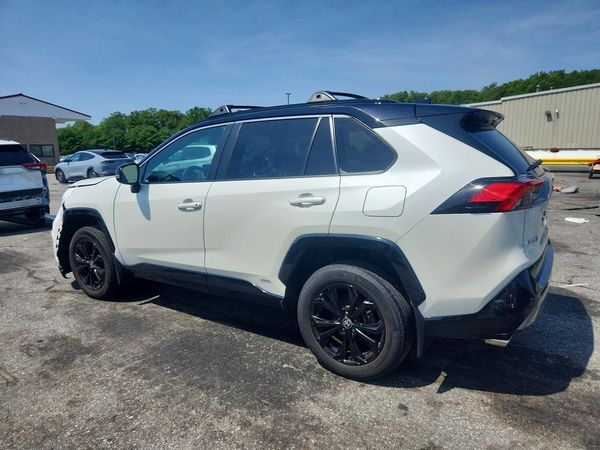 2022 TOYOTA RAV4 XSE