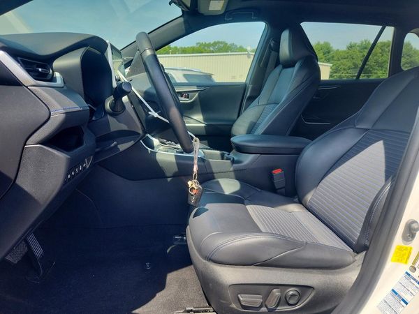 2022 TOYOTA RAV4 XSE