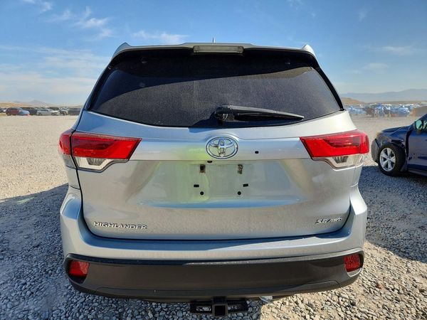 2018 TOYOTA HIGHLANDER SE/XLE