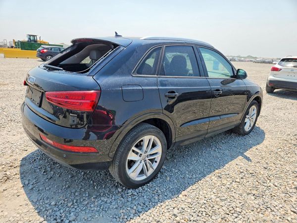 2017 AUDI Q3 Premium