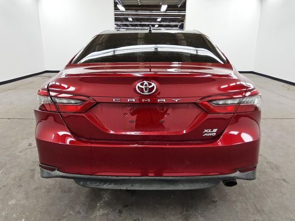 2022 TOYOTA CAMRY XLE