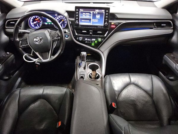 2022 TOYOTA CAMRY XLE