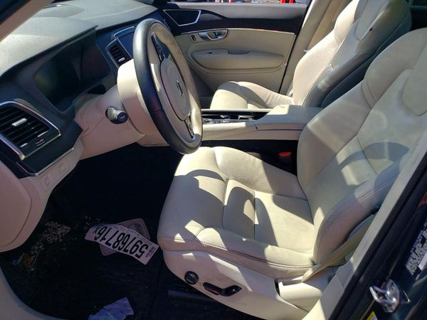 2020 VOLVO XC90