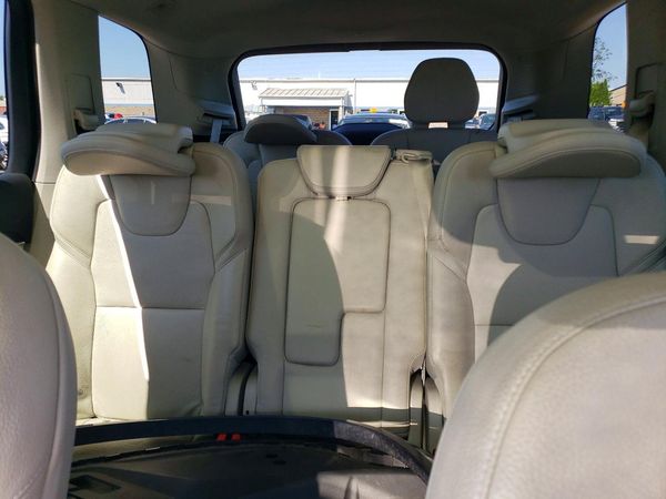2020 VOLVO XC90