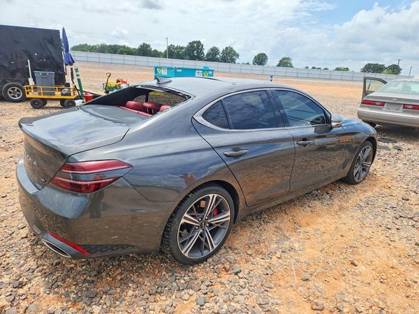 2025 GENESIS G70