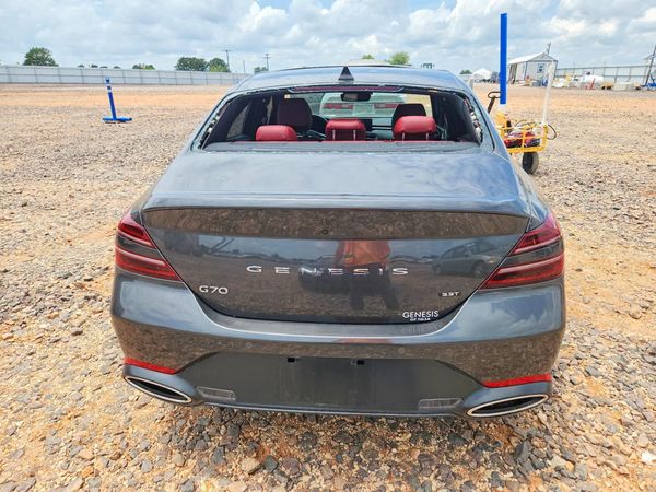 2025 GENESIS G70