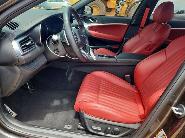 2025 GENESIS G70