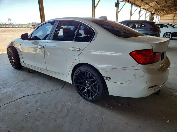 2015 BMW 320