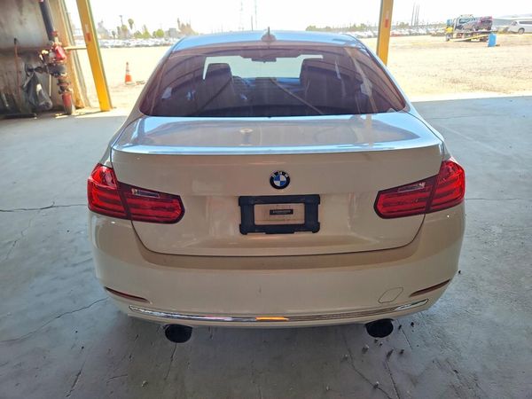 2015 BMW 320