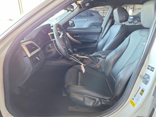2015 BMW 320