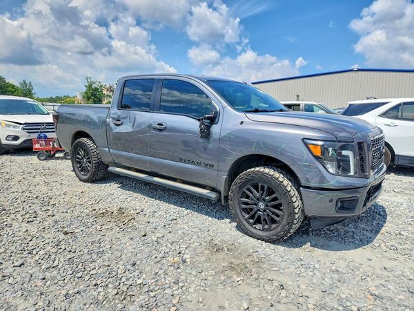2019 NISSAN TITAN — Passenger 3/4