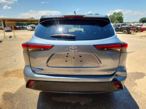 2020 TOYOTA HIGHLANDER XLE