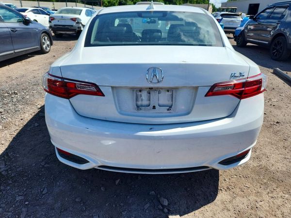 2016 ACURA ILX Base/Acura Watch Plus