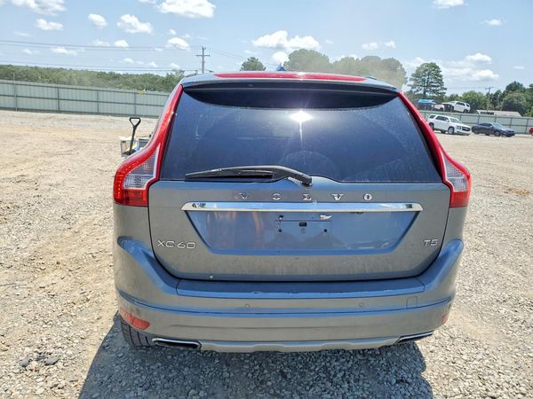 2017 VOLVO XC60