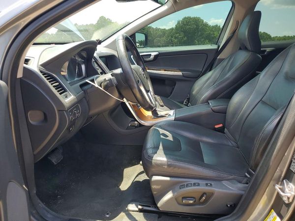 2017 VOLVO XC60