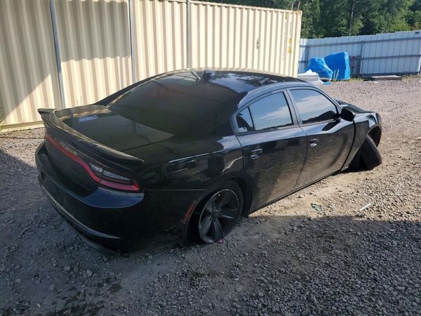 2016 DODGE CHARGER SXT