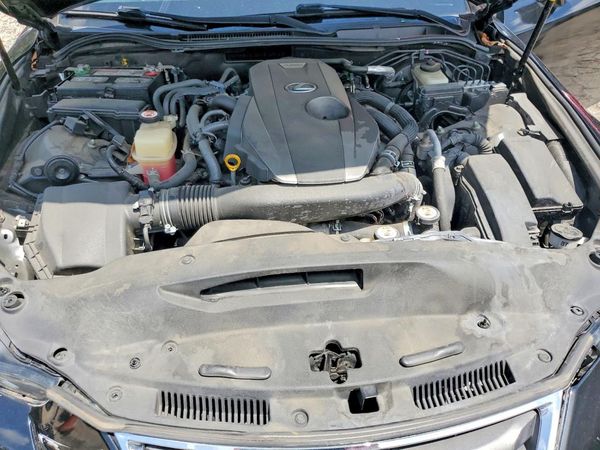 2017 LEXUS IS 200t