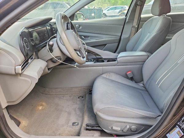 2021 HYUNDAI ELANTRA