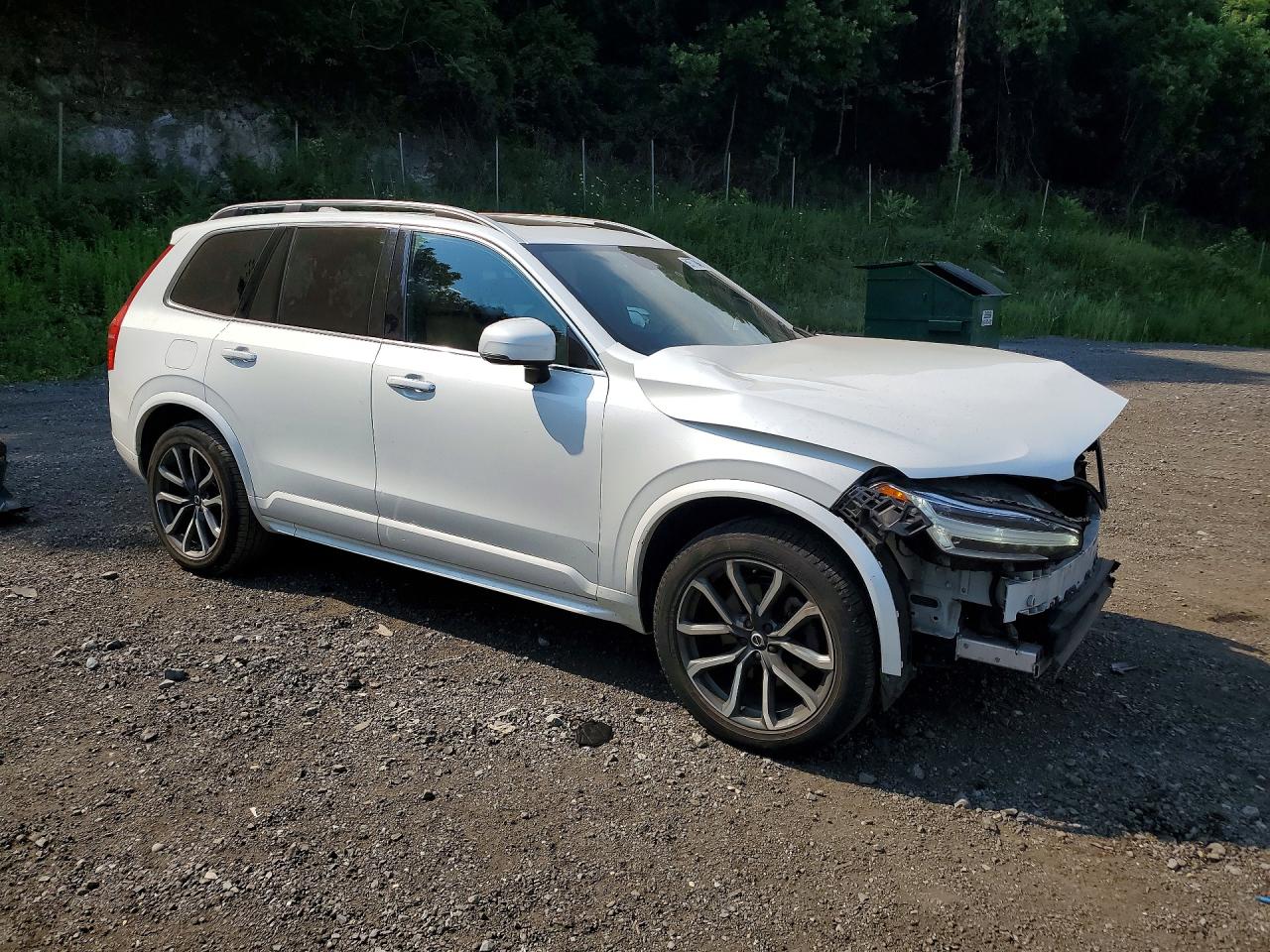 2019 VOLVO XC90 Momentum