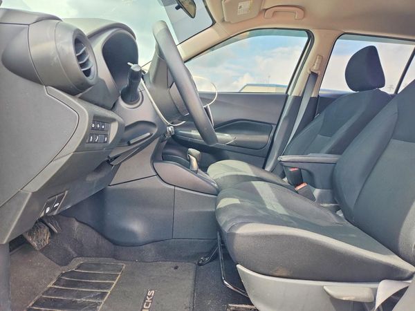 2024 NISSAN KICKS S