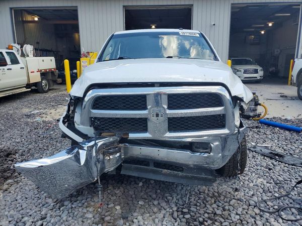 2018 RAM 2500 ST