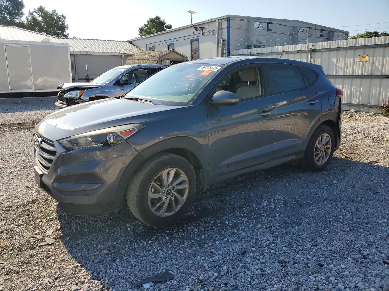 2017 HYUNDAI TUCSON SE (no options)