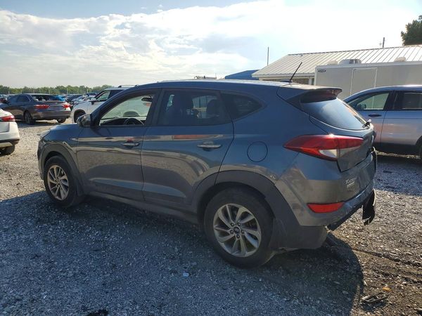 2017 HYUNDAI TUCSON SE (no options)