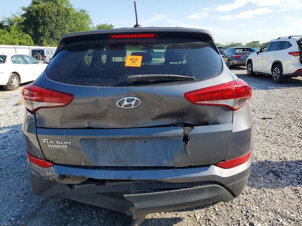2017 HYUNDAI TUCSON SE (no options)
