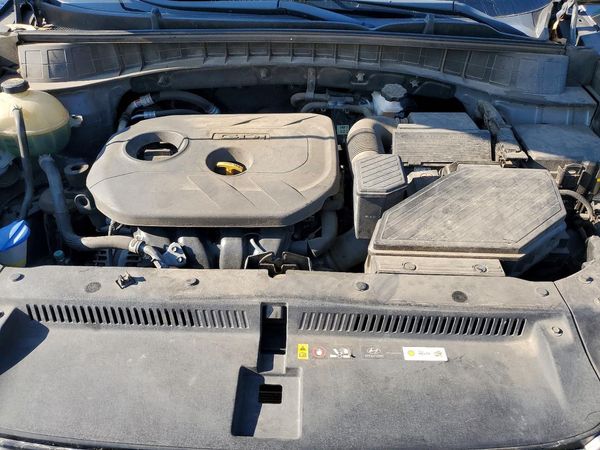 2017 HYUNDAI TUCSON SE (no options)
