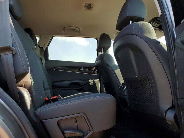 2019 KIA SORENTO L, LX, S