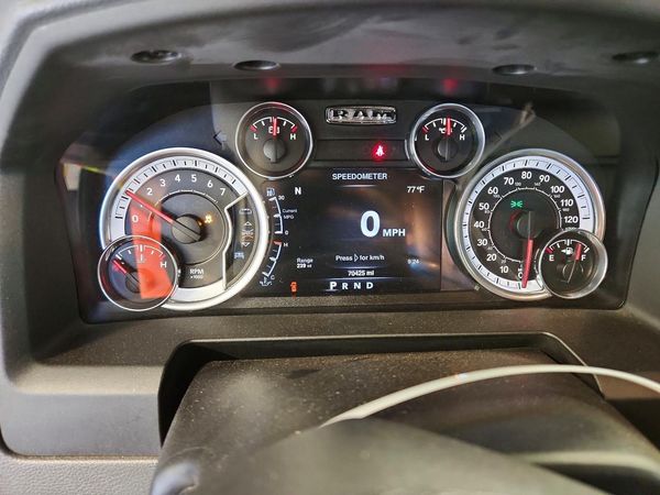 2016 RAM 1500 SLT