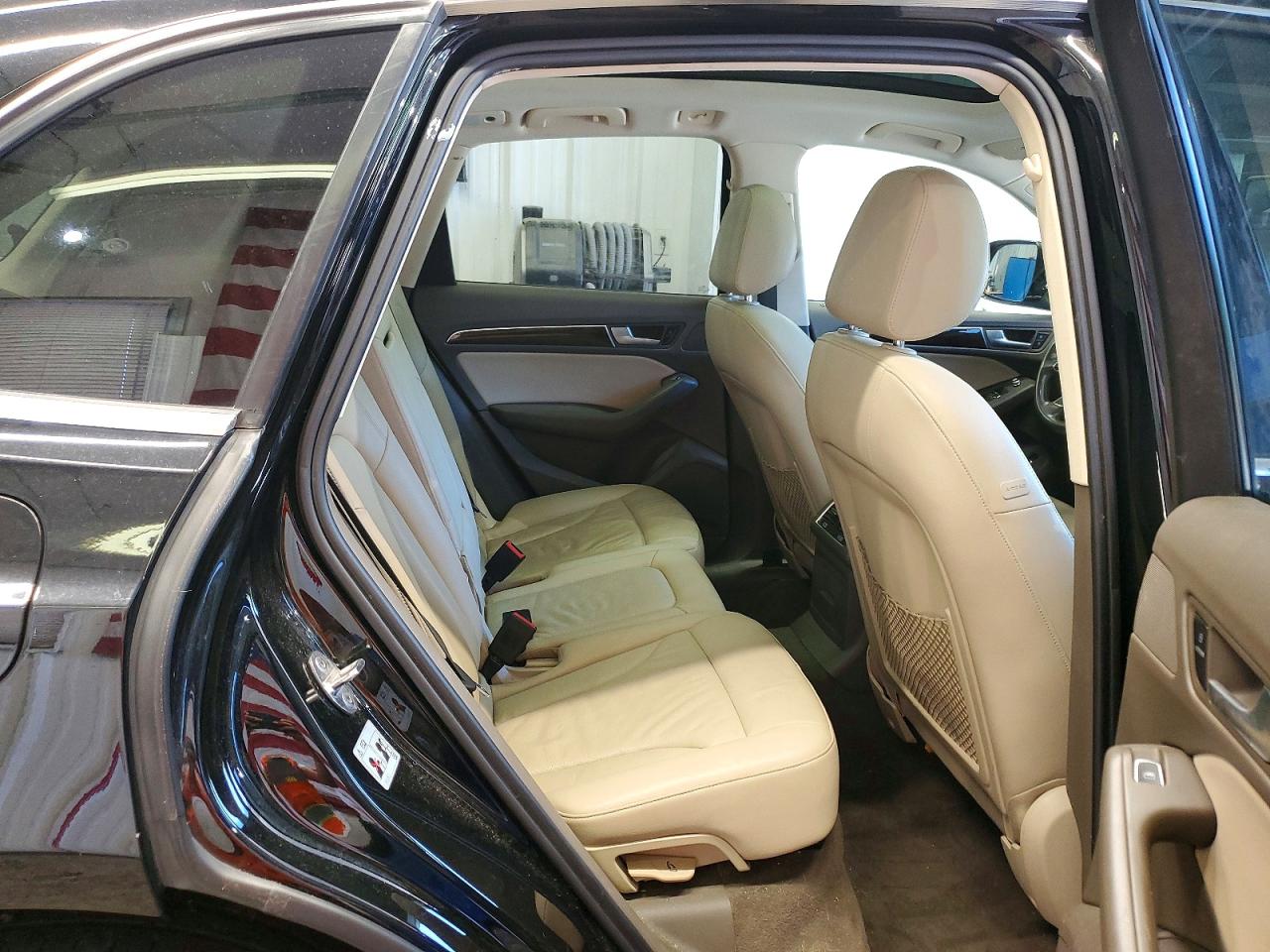 2013 AUDI Q5 Premium Hybrid