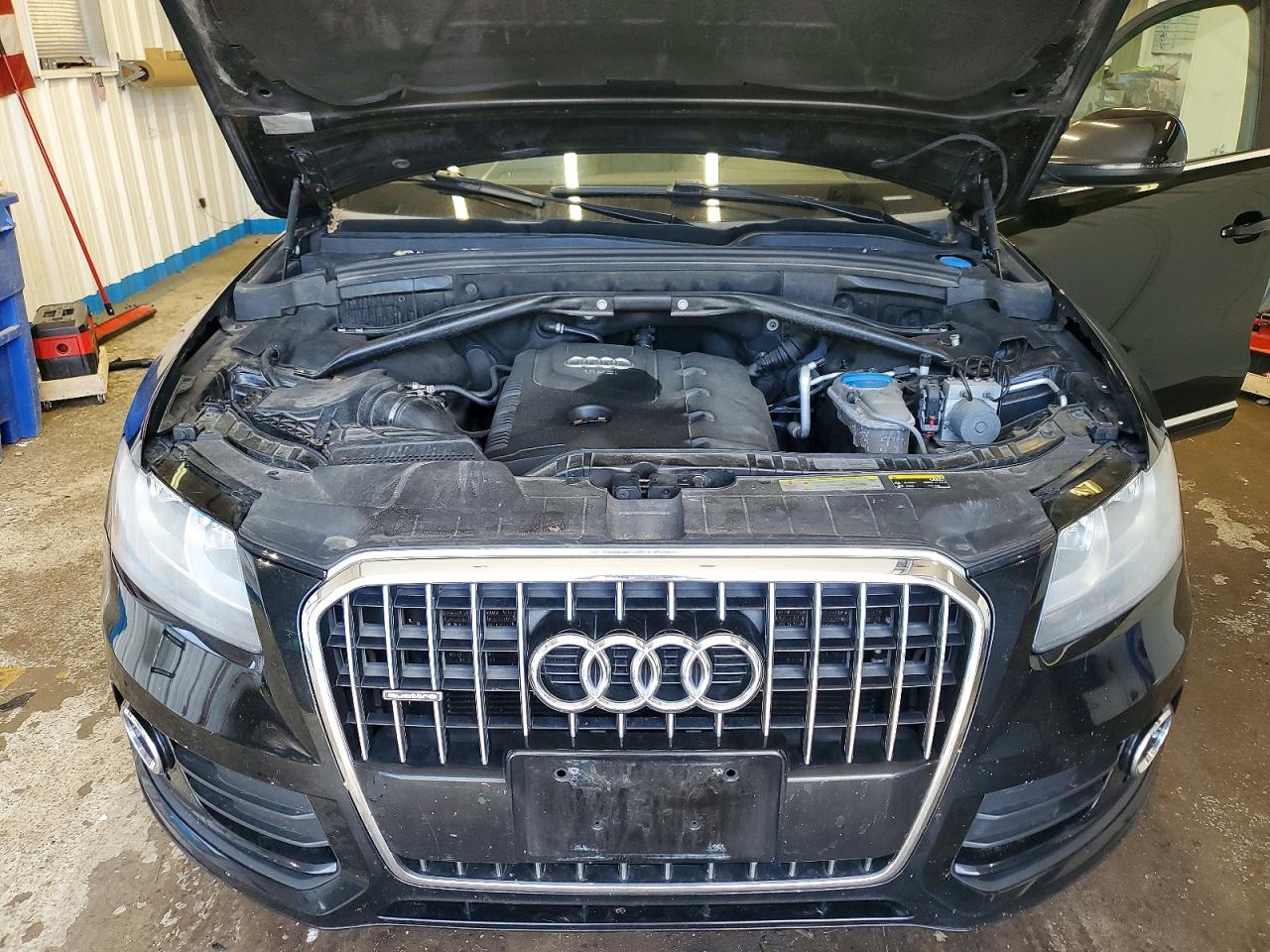 2013 AUDI Q5 Premium Hybrid