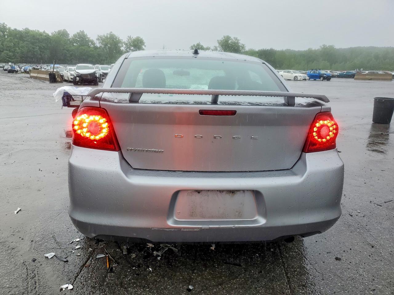 2013 DODGE AVENGER SE