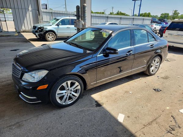 2013 MERCEDES-BENZ C C300