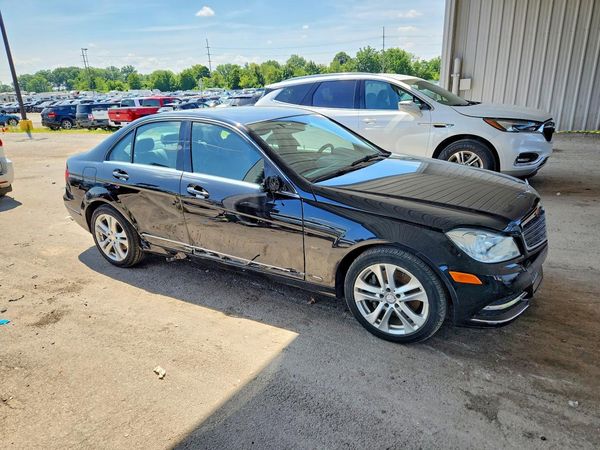 2013 MERCEDES-BENZ C C300