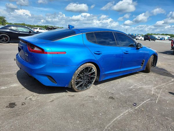 2018 KIA STINGER