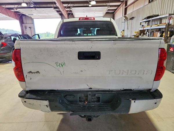 2021 TOYOTA TUNDRA SR5 grade