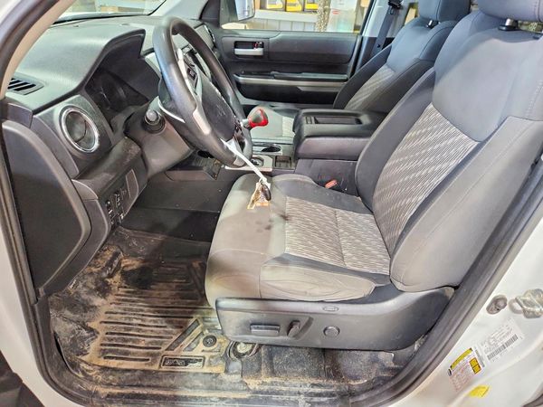 2021 TOYOTA TUNDRA SR5 grade