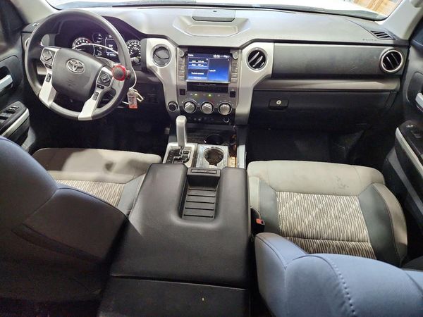 2021 TOYOTA TUNDRA SR5 grade