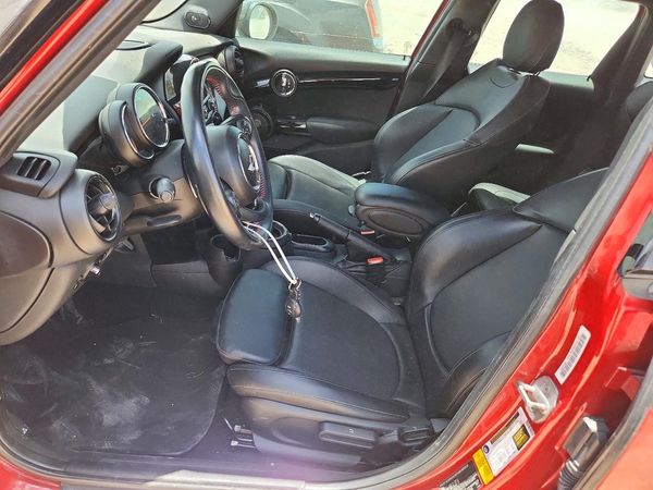 2016 MINI COOPER