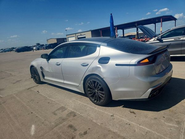 2018 KIA STINGER Premium