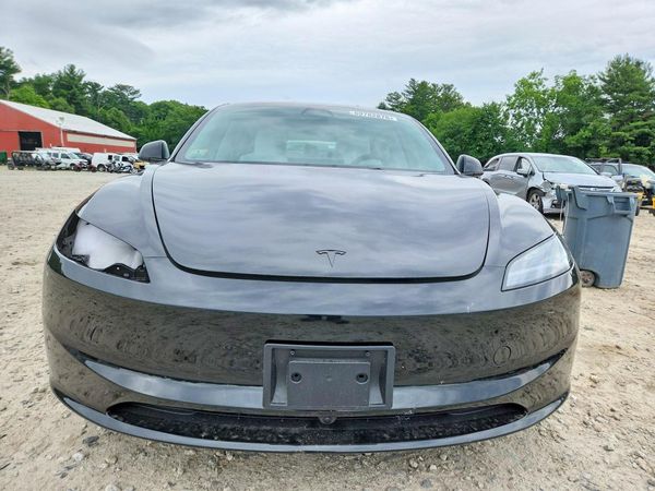 2026 TESLA MODEL 3