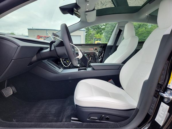 2026 TESLA MODEL 3